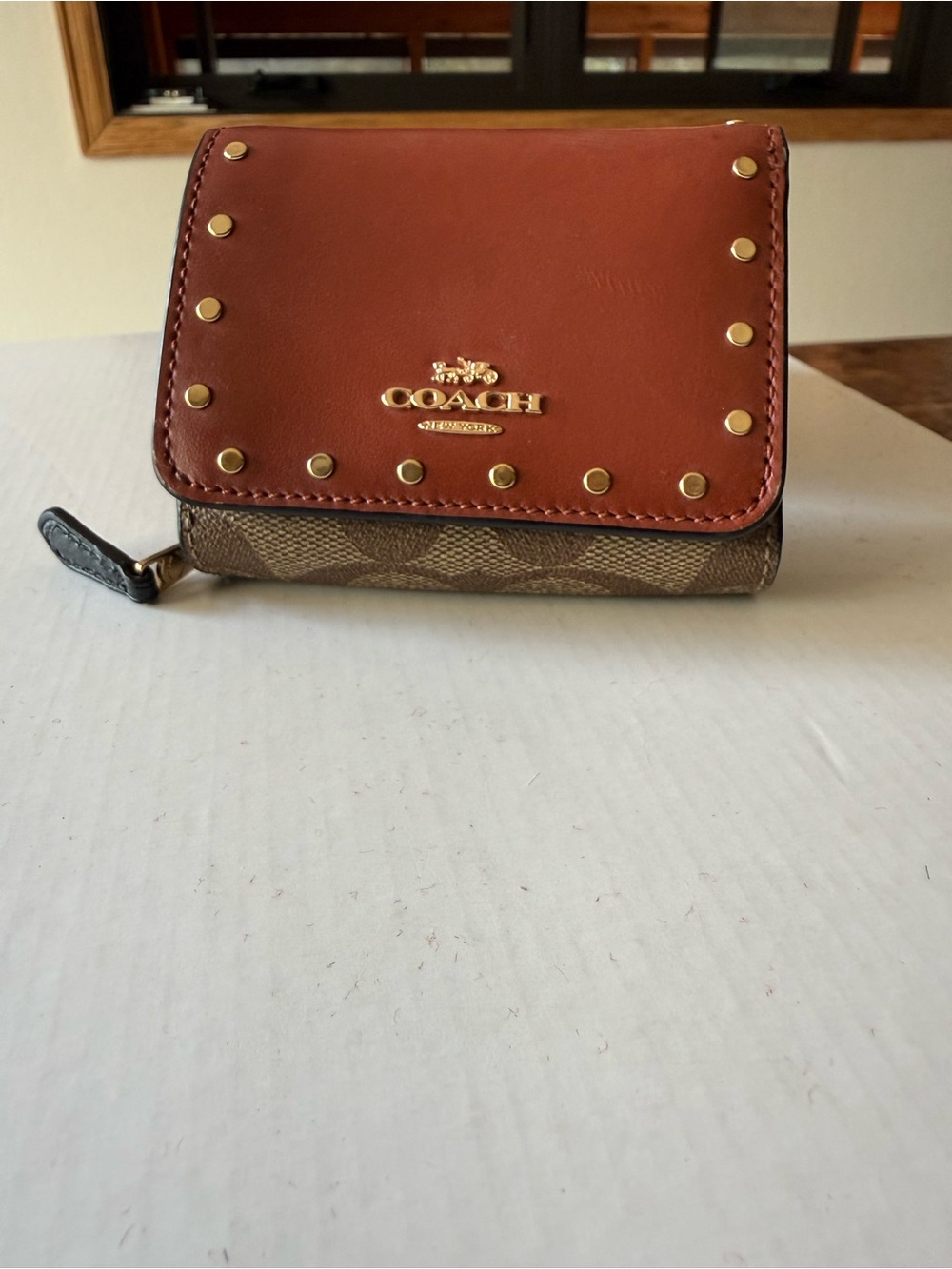 COACH | C3323 Small Trifold Wallet in Colorblock Signature Canvas with Rivets